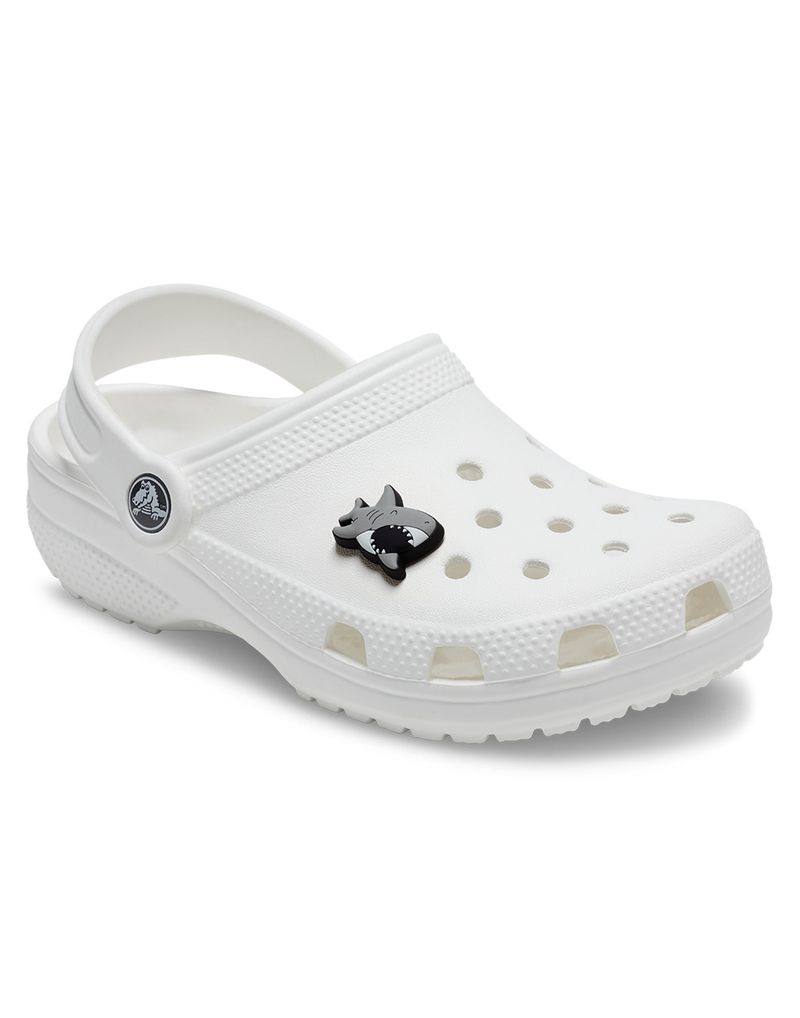 Jibbitz-Tiburon-Pequeño-Gris-Crocs