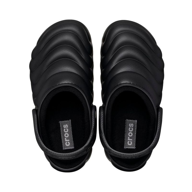 Zueco-Unisex-Lined-Overpuff-Negro-Crocs