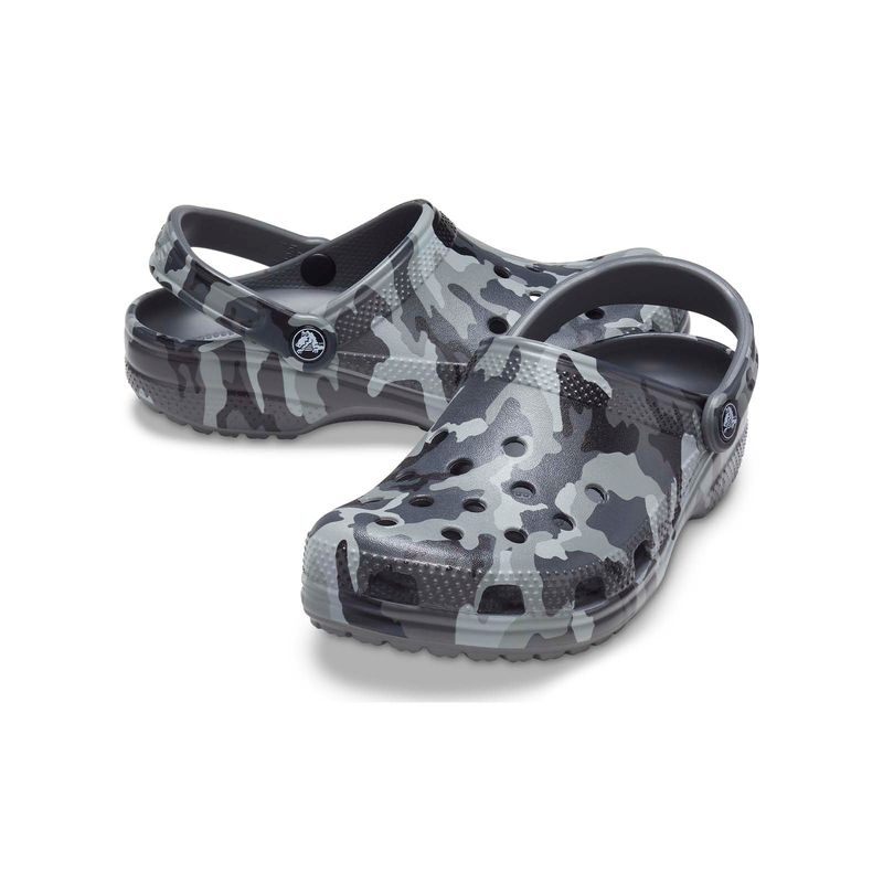 Zueco Unisex Classic Printed Camo Clog Gris Crocs