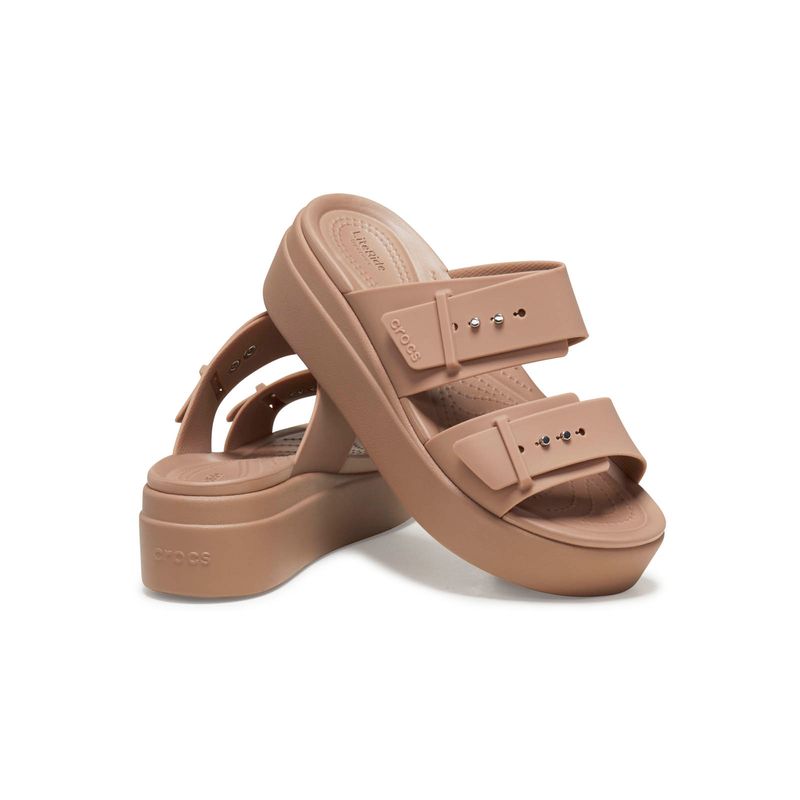 Sandalia Mujer Plataforma Brooklyn Buckle Café Crocs