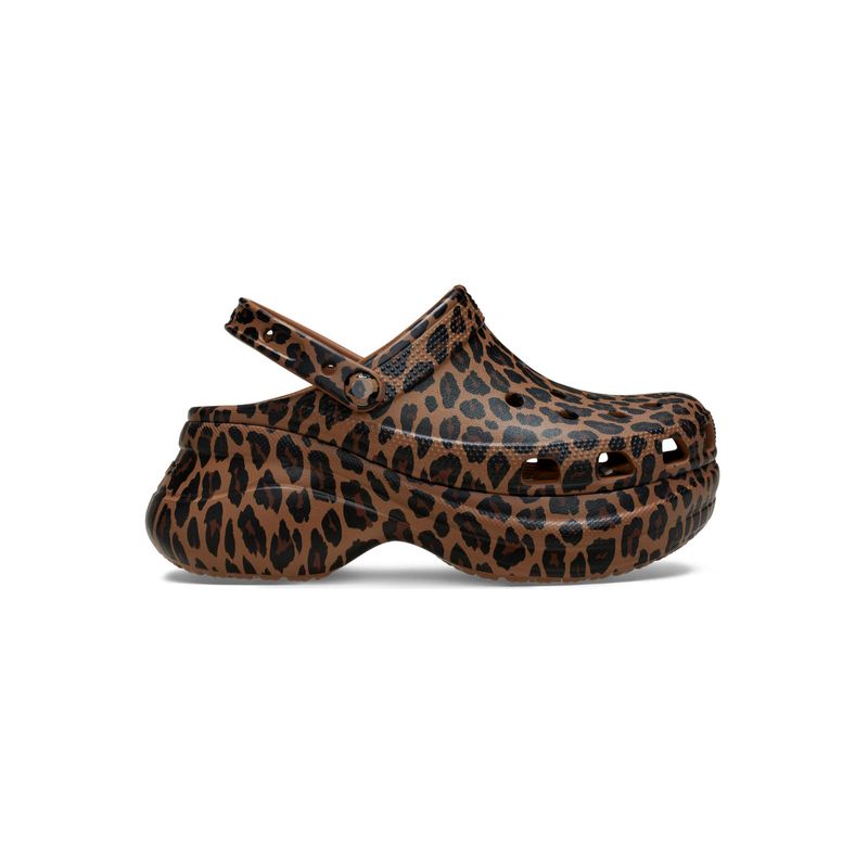 Zueco Plataforma Mujer Bae Animal Print Café Crocs