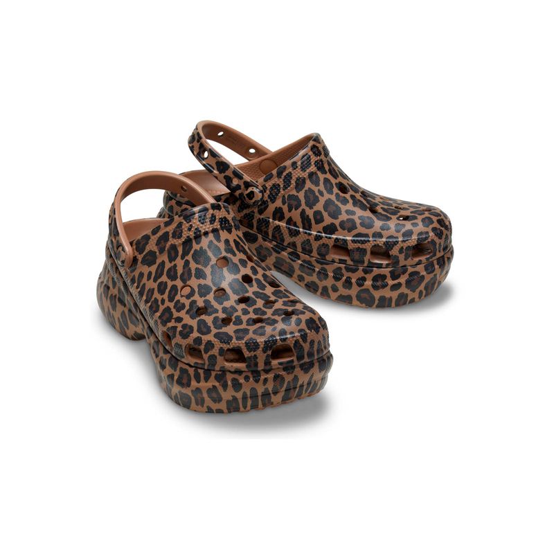 Zueco Plataforma Mujer Bae Animal Print Café Crocs