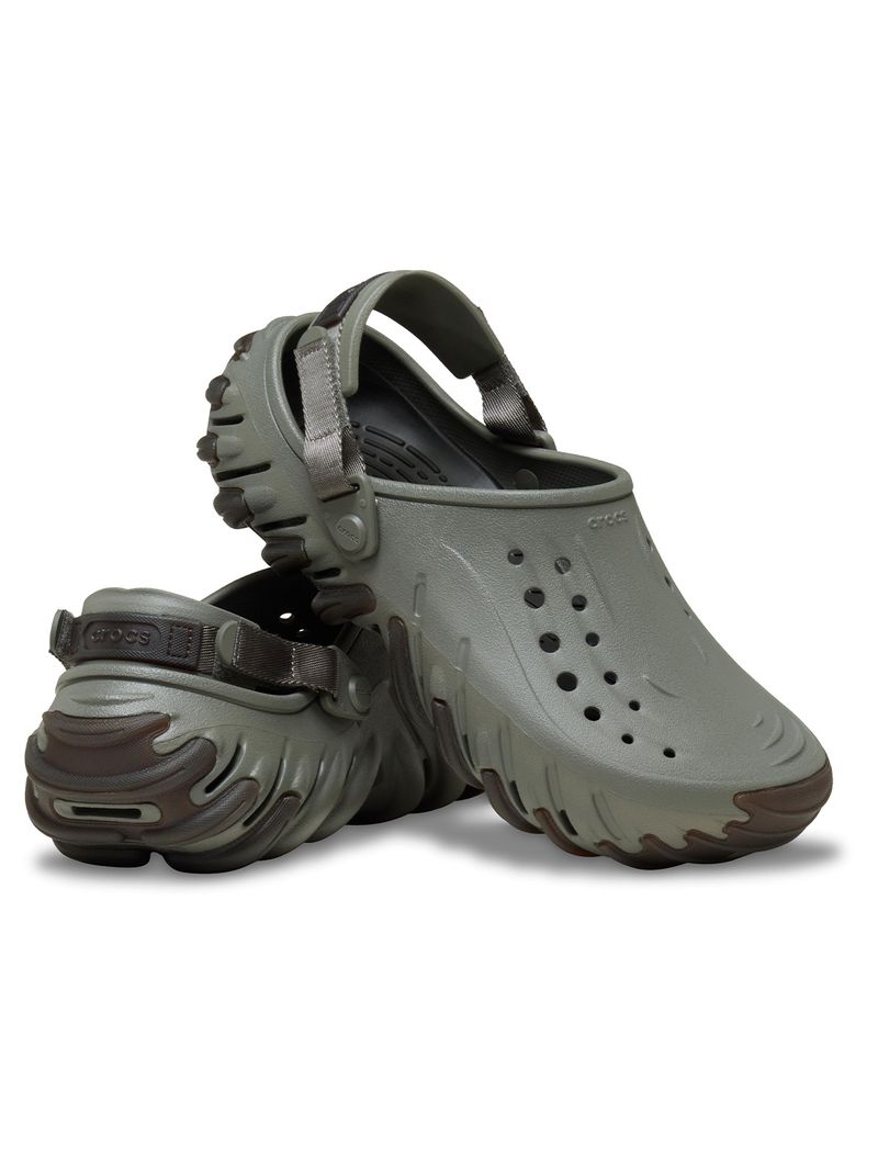 Zueco-Unisex-Echo-Gum-Ro-Clog-Gris-Oscuro-Crocs