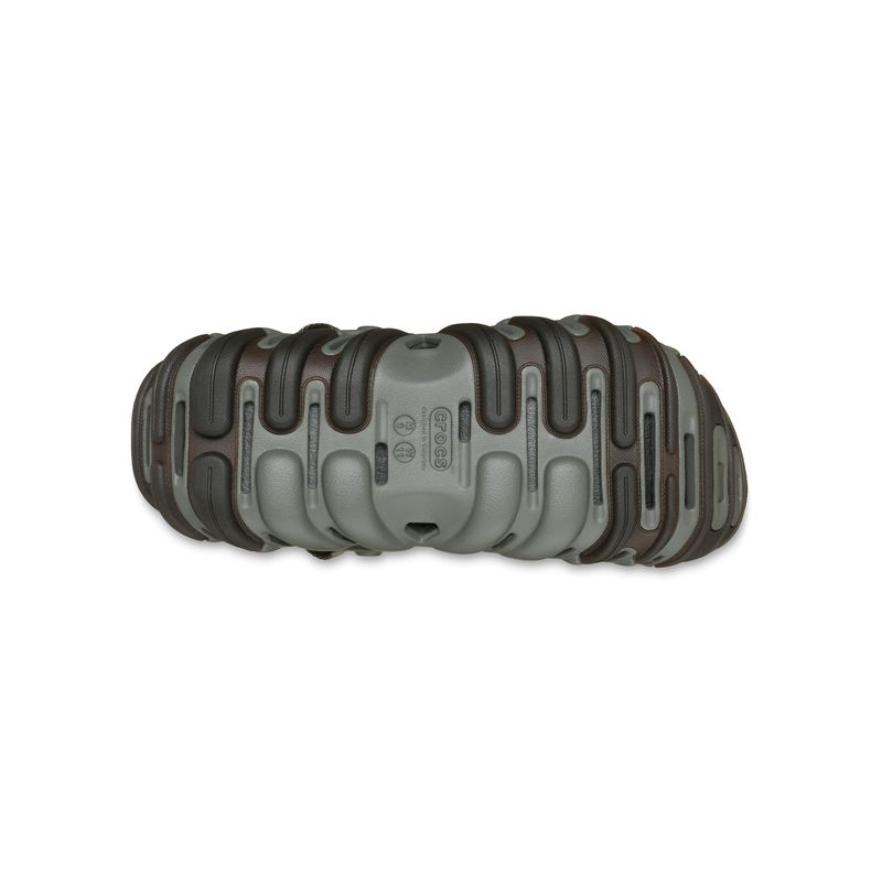 Zueco Unisex Echo Gum Ro Clog Gris Oscuro Crocs