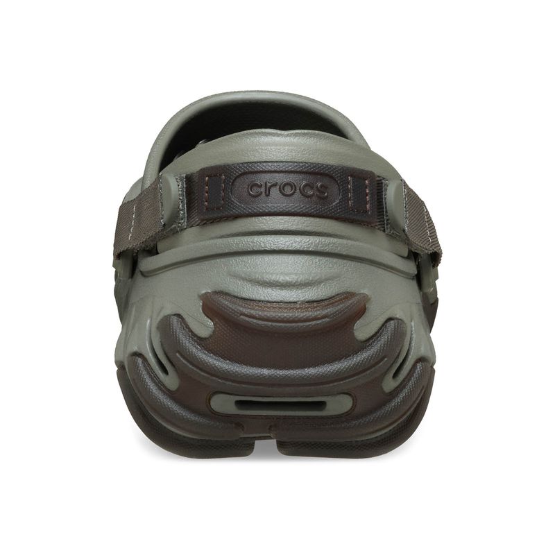 Zueco Unisex Echo Gum Ro Clog Gris Oscuro Crocs