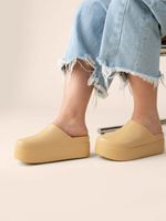 Zueco-Plataforma-Mujer-Dylan-Clog-Cafe-Crocs