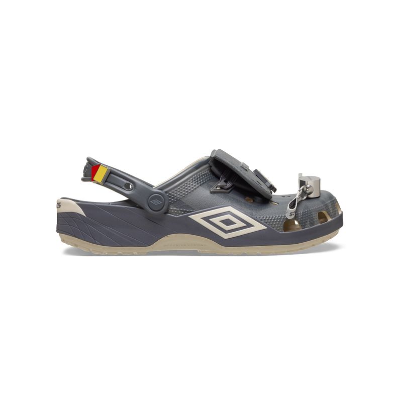 Zueco-Unisex-Umbro-Classic-Clog-Beige-Crocs