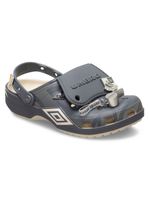 Zueco-Unisex-Umbro-Classic-Clog-Beige-Crocs